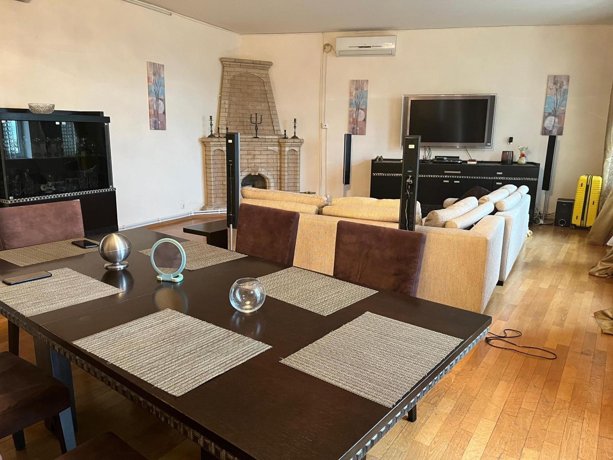 באקו Cafe Terrace Hostel מראה חיצוני תמונה