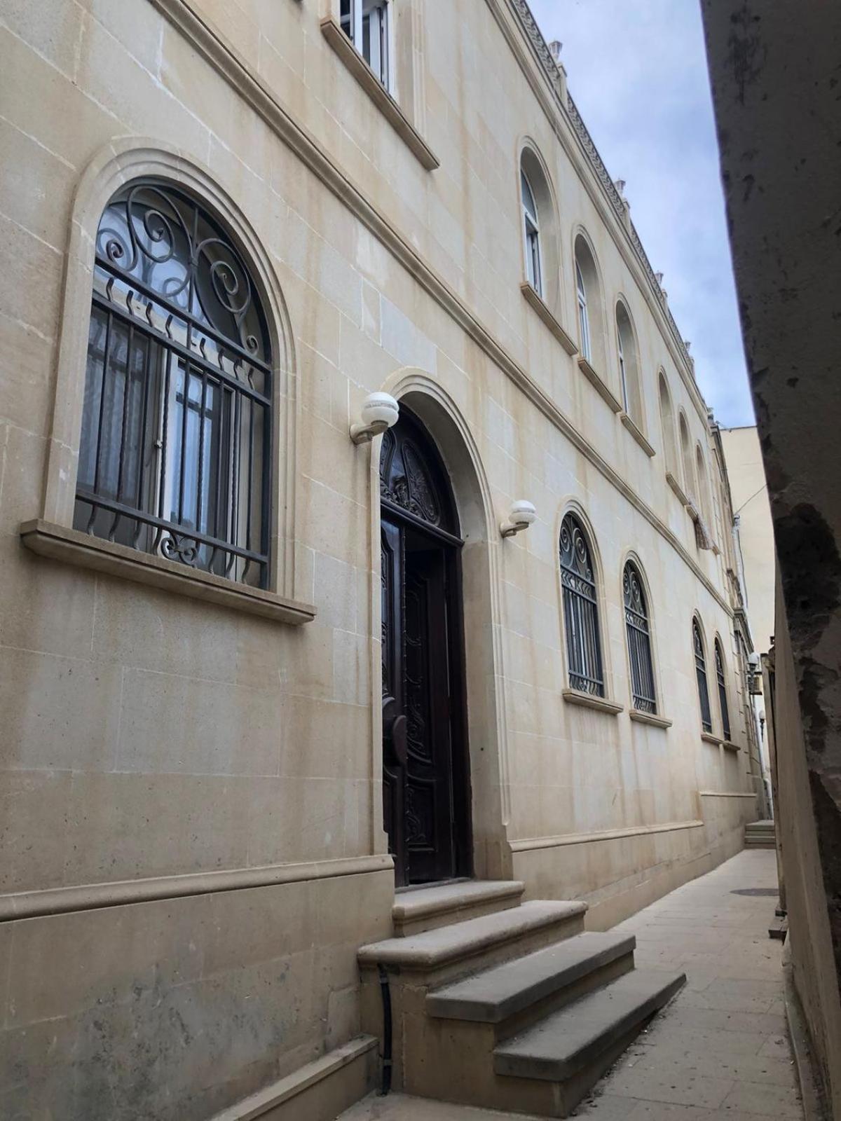 באקו Cafe Terrace Hostel מראה חיצוני תמונה