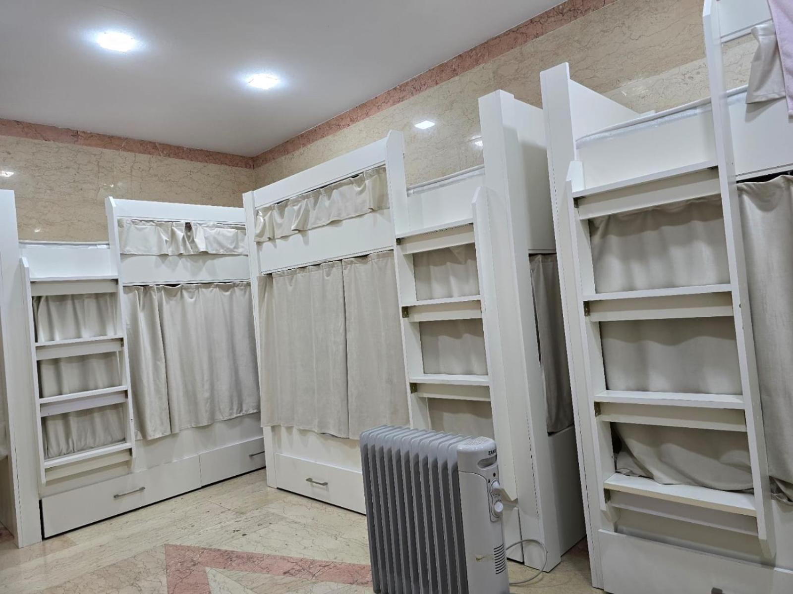באקו Cafe Terrace Hostel מראה חיצוני תמונה
