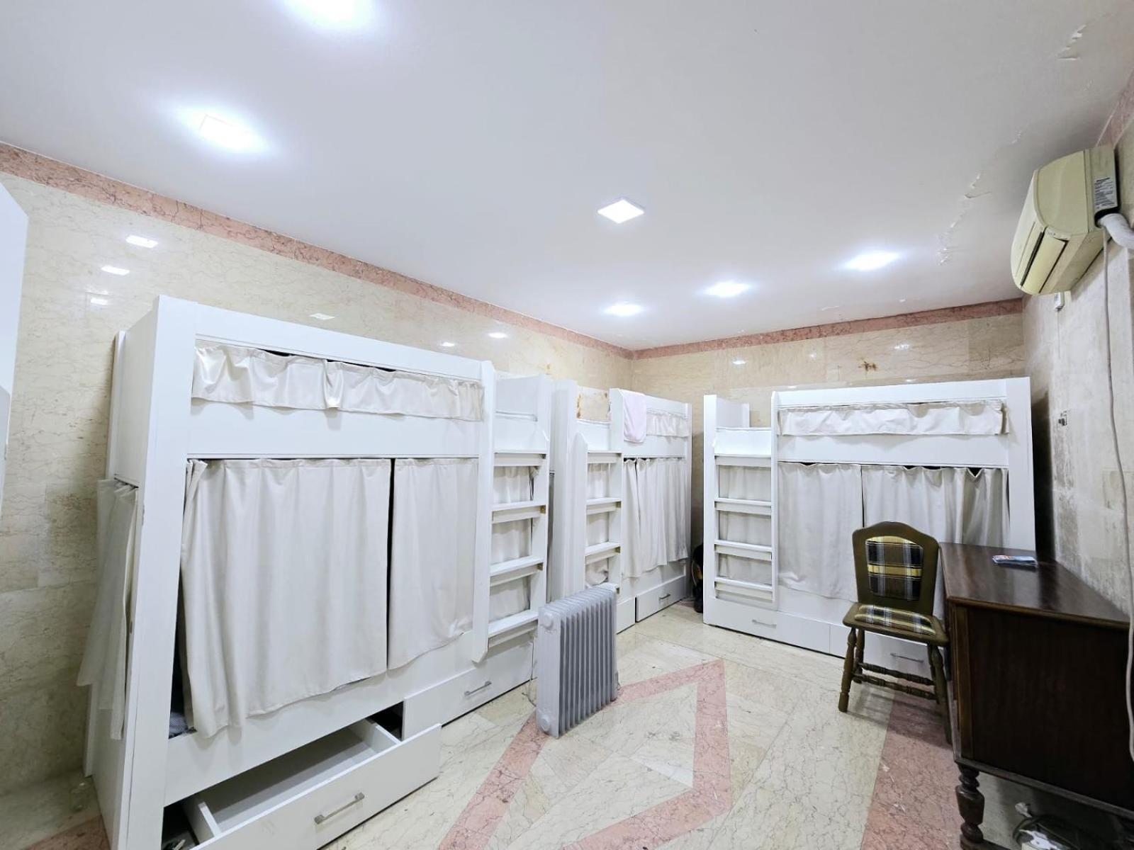 באקו Cafe Terrace Hostel מראה חיצוני תמונה
